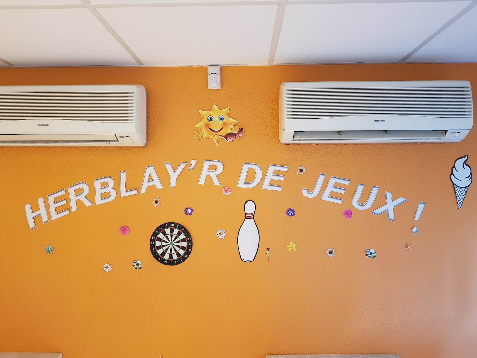 Premiere Classe Herblay Eksteriør bilde